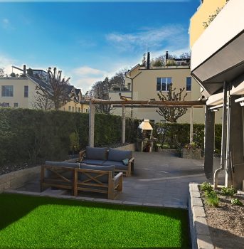 Neuer Sitzplatz mit Pergola